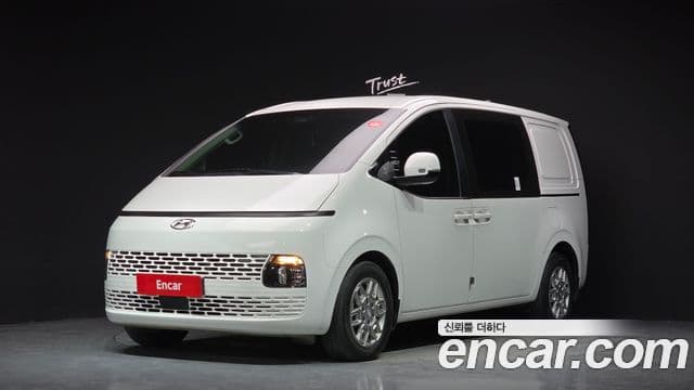 Hyundai Staria 2023 — ფოტო 1/20