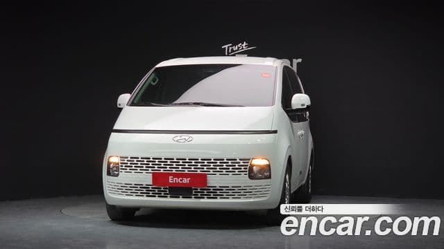 Hyundai Staria 2023 — ფოტო 3/20