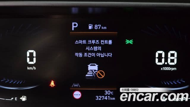 Hyundai Staria 2023 — ფოტო 19/20