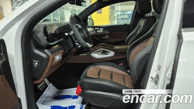 Mercedes-Benz GLE-Class 2025 — Photo 6/20