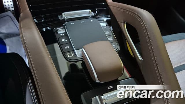 Mercedes-Benz GLE-Class 2025 — Photo 11/20