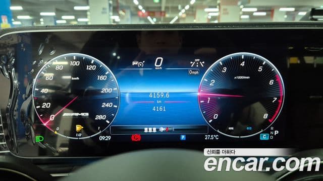 Mercedes-Benz GLE-Class 2025 — Photo 16/20