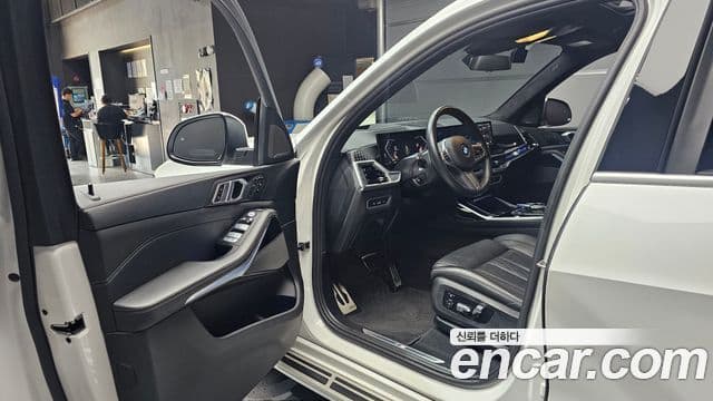 BMW X7 2023 — ფოტო 10/20