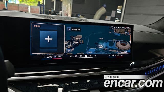 BMW X7 2023 — ფოტო 13/20