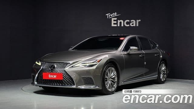 Lexus LS500 2021 — Şəkil 1/20