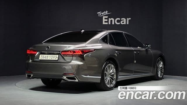 Lexus LS500 2021 — Şəkil 2/20