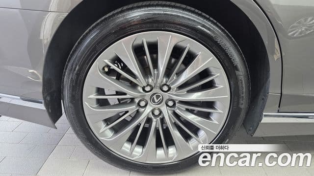 Lexus LS500 2021 — Şəkil 5/20