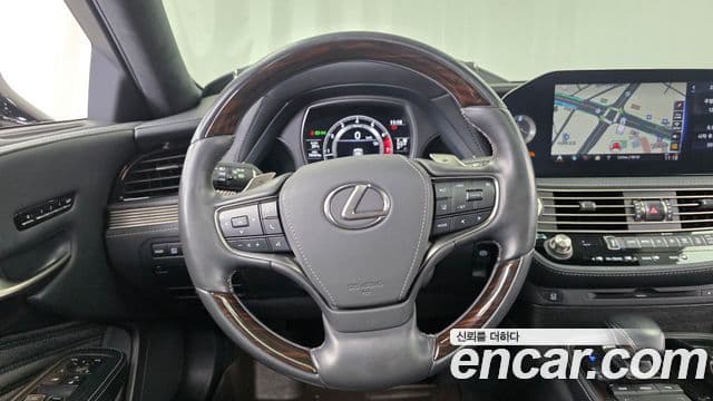 Lexus LS500 2021 — Şəkil 12/20