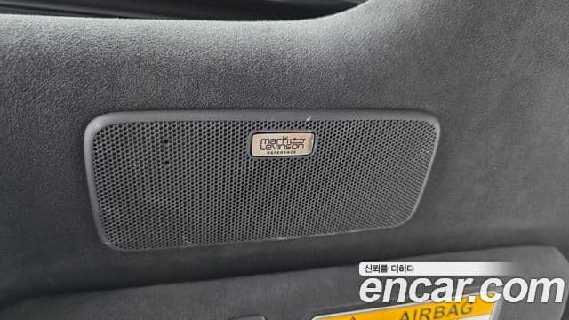 Lexus LS500 2021 — Photo 12/36