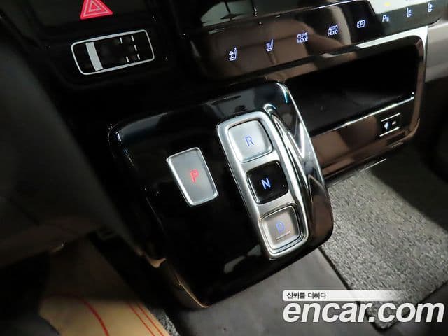Hyundai Staria 2021 — Фото 7/20