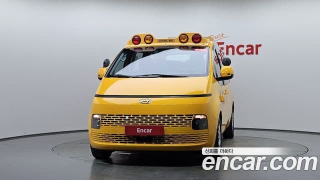 Hyundai Staria 2022 — ფოტო 3/20