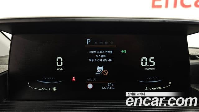 Hyundai Staria 2022 — ფოტო 8/20
