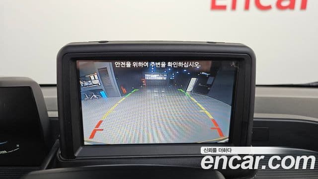 Hyundai Staria 2022 — ფოტო 15/20