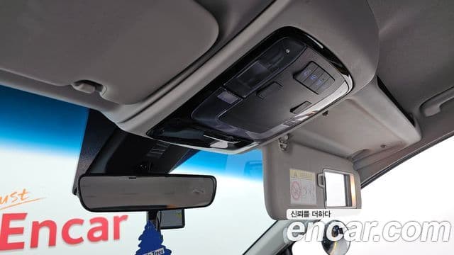 Hyundai Staria 2022 — ფოტო 16/20