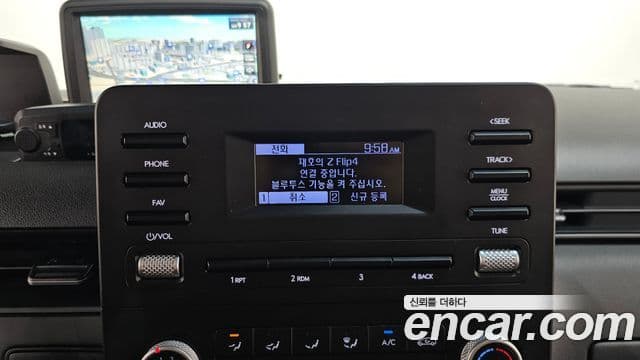 Hyundai Staria 2022 — ფოტო 18/20