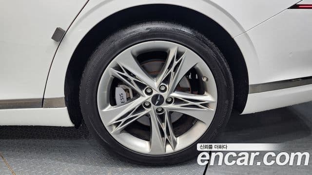 Genesis G90 2022 — Photo 23/41