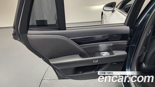 Genesis G90 2022 — Photo 40/41