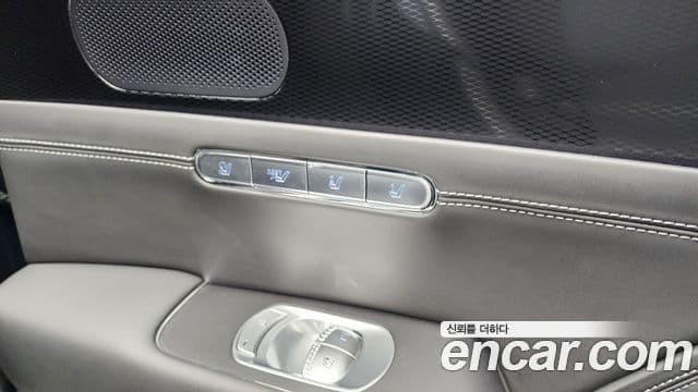Genesis G90 2022 — Photo 10/41