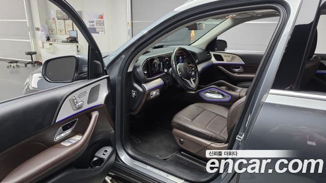 Mercedes-Benz GLE-Class 2021 — Фото 10/20
