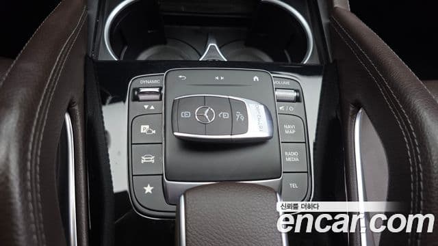 Mercedes-Benz GLE-Class 2021 — Фото 18/20