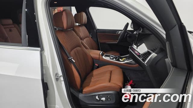 BMW X7 2024 — Photo 8/20