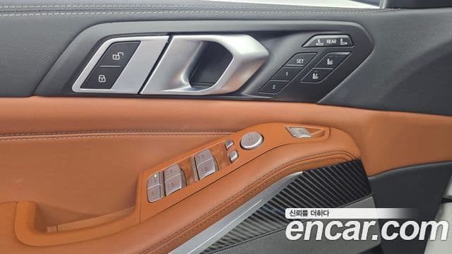 BMW X7 2024 — Photo 14/20