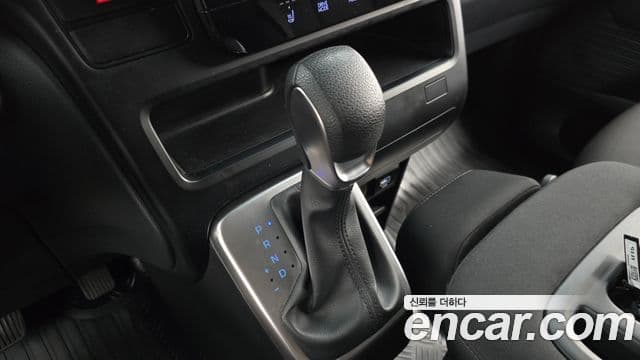Hyundai Staria 2024 — Şəkil 9/20