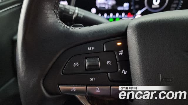 Cadillac Escalade 2022 — ფოტო 15/20