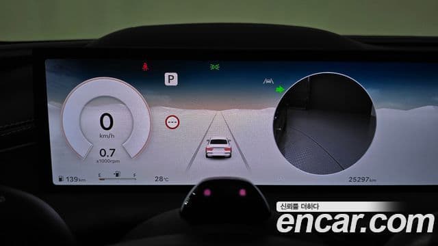 Genesis Electrified G80 2024 — ფოტო 8/20