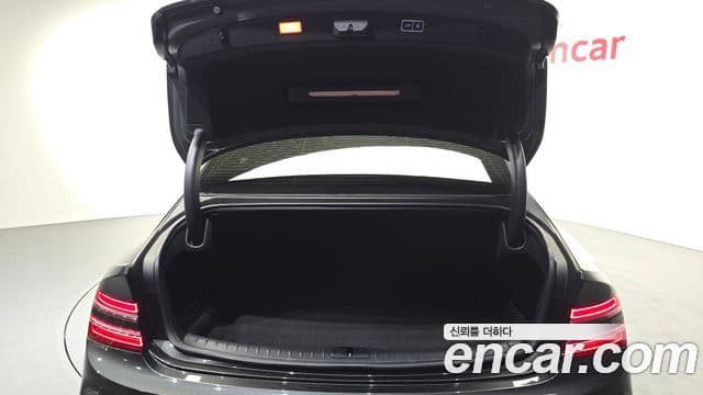 Genesis Electrified G80 2024 — ფოტო 17/20