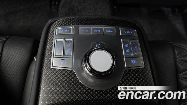 Genesis Electrified G80 2024 — ფოტო 19/20