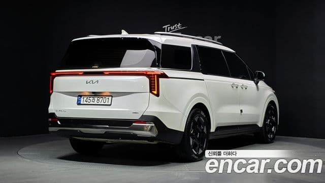 Kia Carnival 2024 — Фото 2/20