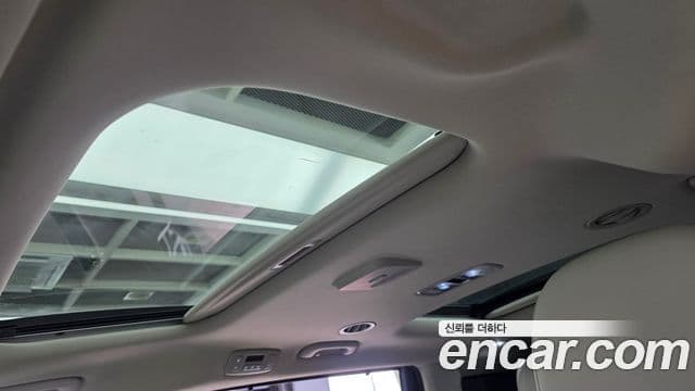 Kia Carnival 2024 — Фото 19/20