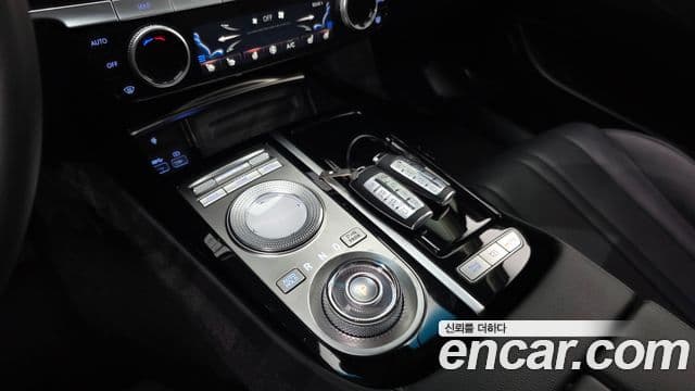Genesis Electrified G80 2022 — ფოტო 9/20
