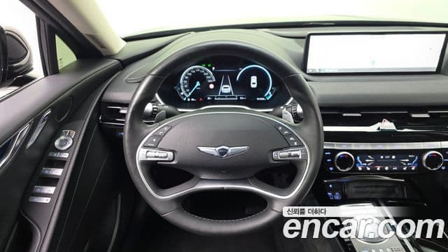 Genesis Electrified G80 2022 — ფოტო 14/20