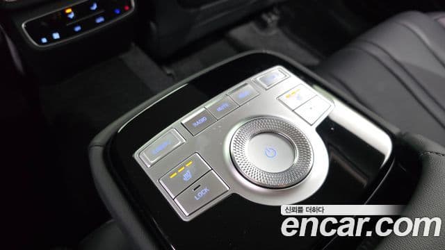 Genesis Electrified G80 2022 — ფოტო 19/20