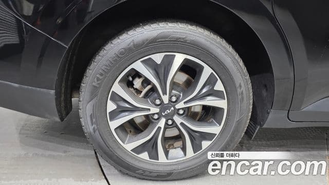 Kia Carnival 2023 — Фото 5/20