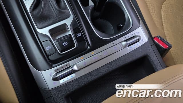 Kia Carnival 2023 — Фото 16/20