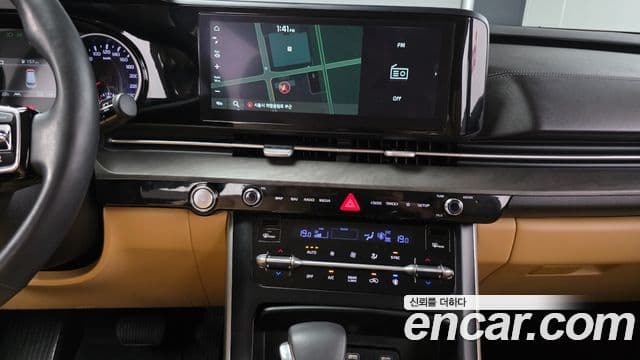 Kia Carnival 2023 — Фото 19/20