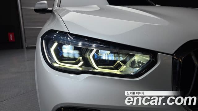 BMW X5 2021 — Şəkil 25/34