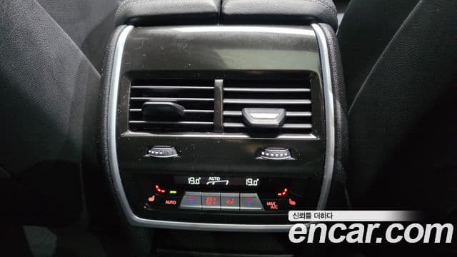 BMW X5 2021 — Şəkil 31/34