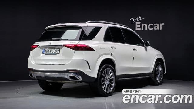 Mercedes-Benz GLE-Class 2025 — ფოტო 2/20