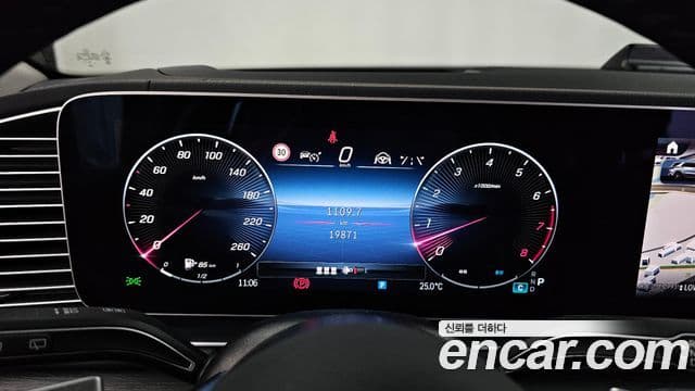 Mercedes-Benz GLE-Class 2025 — ფოტო 8/20