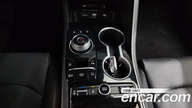 Kia K5 2022 — Şəkil 9/20