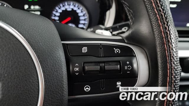 Kia K5 2022 — Şəkil 17/20