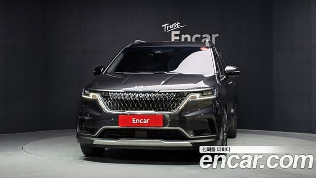 Kia Carnival 2022 — ფოტო 2/20