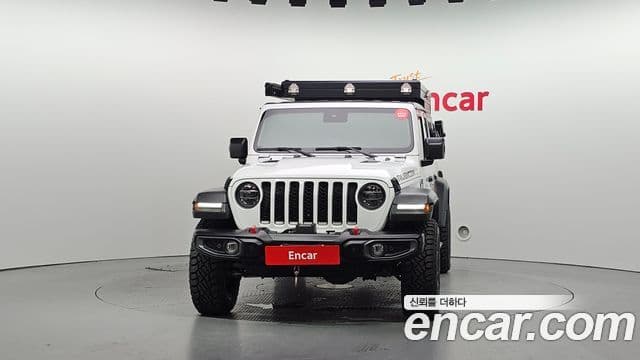 Jeep Gladiator 2022 — ფოტო 2/20