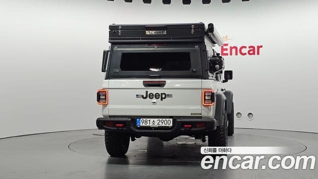 Jeep Gladiator 2022 — ფოტო 3/20