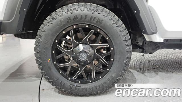 Jeep Gladiator 2022 — ფოტო 4/20