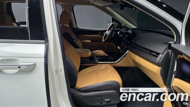 Kia Carnival 2023 — Фото 11/20